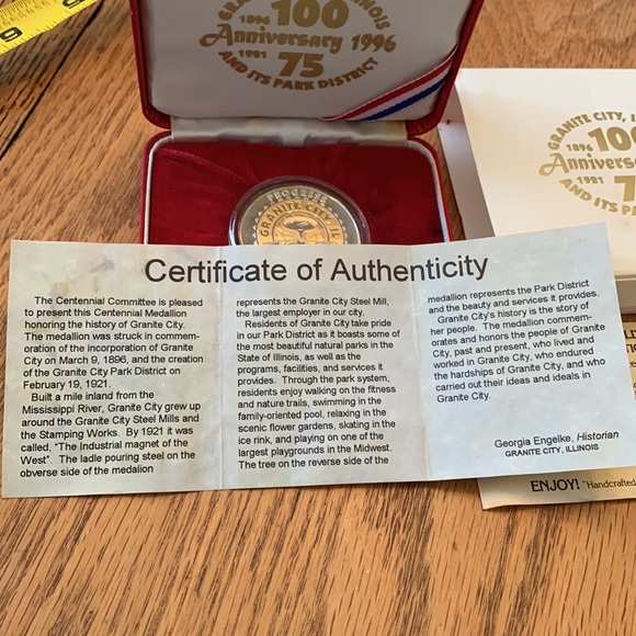 Granite City IL 1 oz .999 pure silver & 24k gold accent 100 yr anniversary coin - Picture 6 of 7